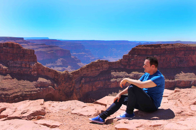 Il Grand Canyon si estende lungo 446 chilometri ed è profondo 1600 metri. Foto Grigore Scutari Il Grand Canyon si estende lungo 446 chilometri ed è profondo 1600 metri. Foto Grigore Scutari