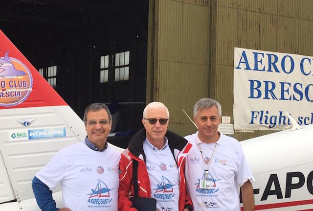 da sinistra a destra: Roberto Bettari, consigliere AeroClub Brescia-organizzatore Aerovela, Augusto Loda, pilota ArC, Domenico Nilo Mazza, socio AeC ed LNI, co-organizzatore Aerovela 2017
