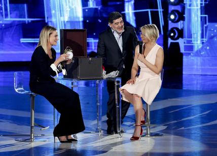 Amici 2017, Maradona ospite della De Filippi. MARADONA-AMICI, le rivelazioni