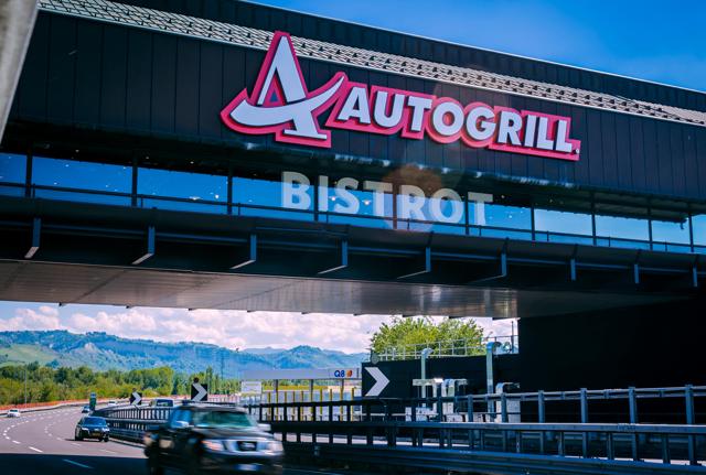 Un esterno del Bistrot Cantagallo di Autogrill, il secondo in autostrada, a Casalecchio sul Reno, nei pressi di Bologna sul tratto appenninico dell’Autosole. Un esterno del Bistrot Cantagallo di Autogrill, il secondo in autostrada, a Casalecchio sul Reno, nei pressi di Bologna sul tratto appenninico dell’Autosole.
