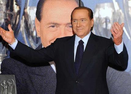 Silvio forever: dopo 23 anni ancora ago della bilancia della politica italiana