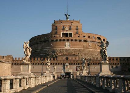 Shock a Roma, turista precipita sulla banchina del Tevere e muore