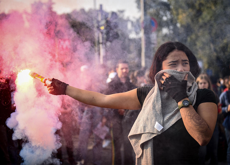 corteo studenti milano ape