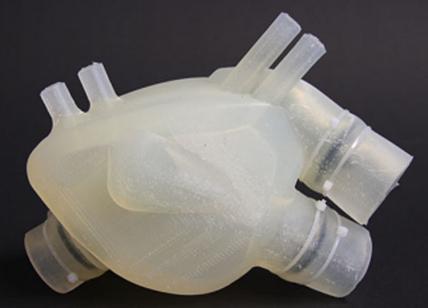 Primo cuore pulsante in silicone stampato 3D. Da Zurigo il cuore artificiale