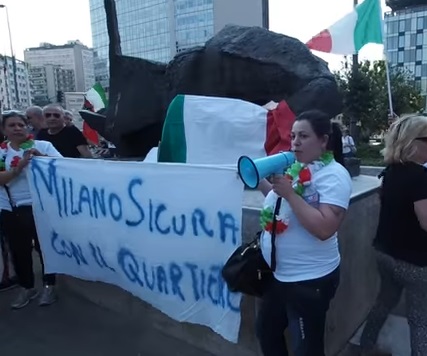 Migranti in Centrale: la protesta delle donne milanesi Migranti in Centrale: la protesta delle donne milanesi