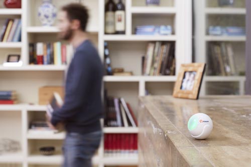 Il gateway dell'offerta Edison Smart Living, dotato di videocamera, sirena d’allarme, batteria d’emergenza e con funzionalità di connessione hotspot. Il gateway dell'offerta Edison Smart Living, dotato di videocamera, sirena d’allarme, batteria d’emergenza e con funzionalità di connessione hotspot.