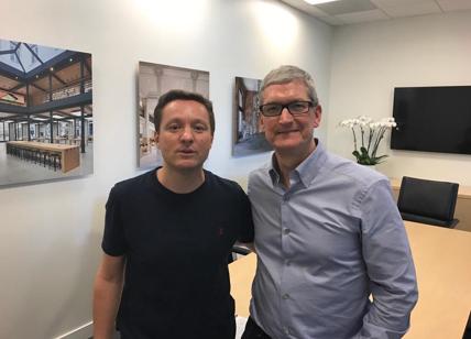 Il Ceo Apple Tim Cook con Andrea Ceccherini a Firenze per Quotidiano in Classe