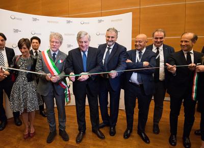 Foto taglio del nastro Oroarezzo