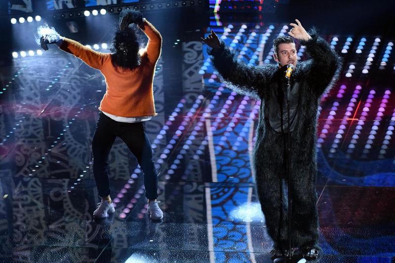 Sanremo 2017, Francesco Gabbani trionfa all'Ariston Sanremo 2017, Francesco Gabbani trionfa all'Ariston