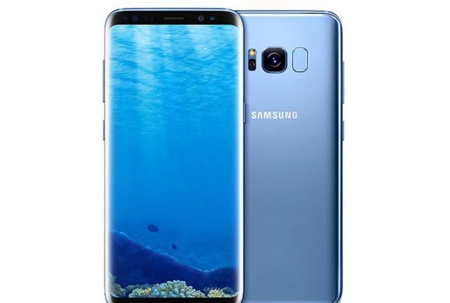 Il nuovo Galaxy S8 è caratterizzato dal design rivoluzionario e dall'Infinity Display. Il nuovo Galaxy S8 è caratterizzato dal design rivoluzionario e dall'Infinity Display.