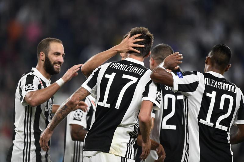 higuain mandzukic alex sandro juventus