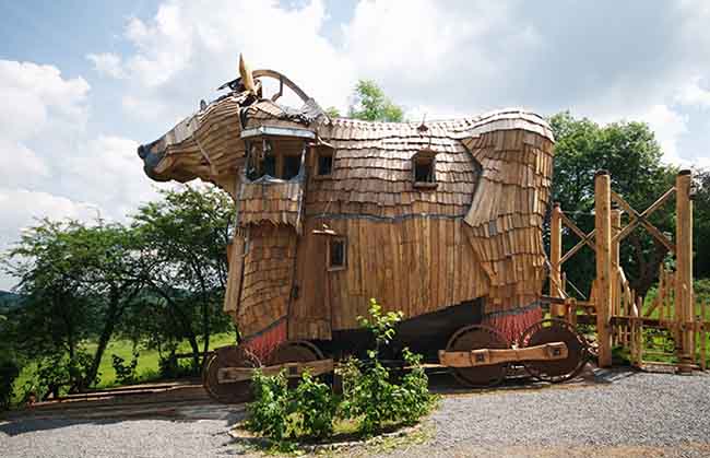 “The Trojan Horse” suite, La Balade des Gnomes – Durbuy, Belgio “The Trojan Horse” suite, La Balade des Gnomes – Durbuy, Belgio