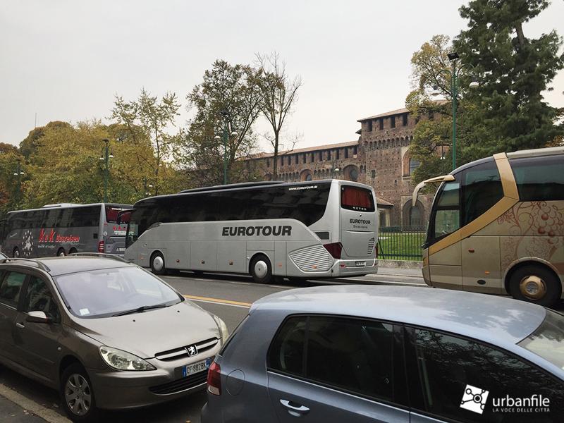 Pullman turistici in piazza Castello: la soluzione di UrbanFile Immagine10