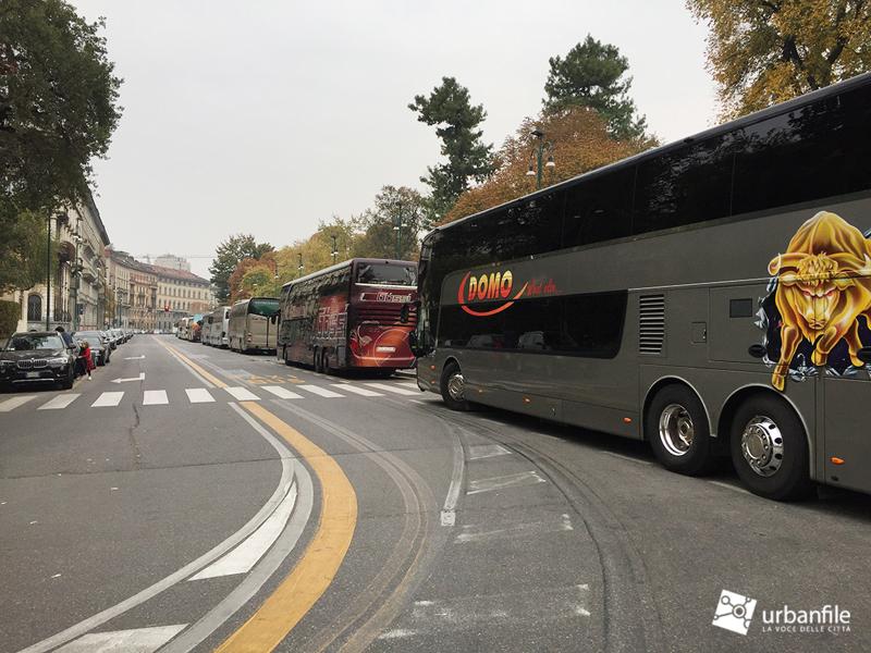 Pullman turistici in piazza Castello: la soluzione di UrbanFile Immagine3