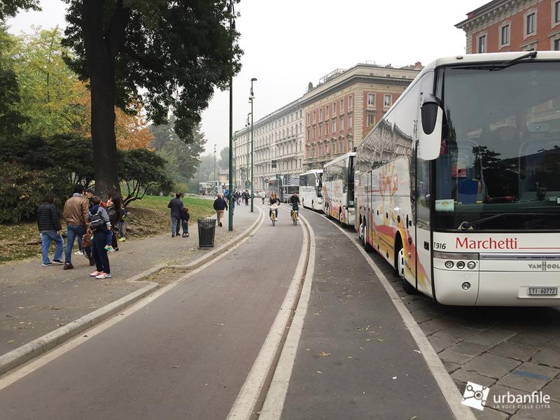 Pullman turistici in piazza Castello: la soluzione di UrbanFile Immagine7