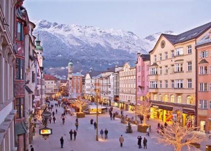 Mercatini di Natale 2017 Innsbruck: un tram d'epoca per visitare i 6 mercatini