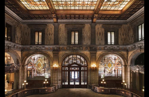 Un interno di Palazzo Zevallos Stigliano, sede delle Gallerie d'Italia a Napoli. Un interno di Palazzo Zevallos Stigliano, sede delle Gallerie d'Italia a Napoli.