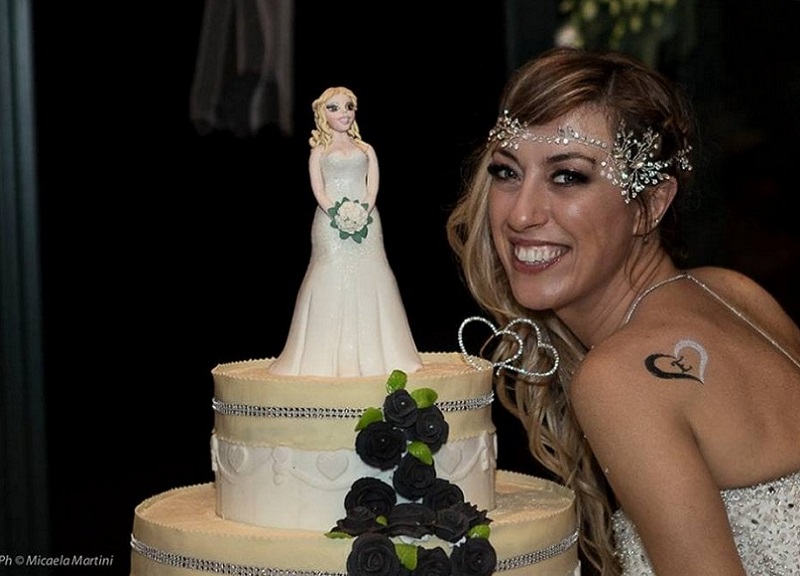 Laura Mesi, la "sposa single" Laura Mesi, la "sposa single"