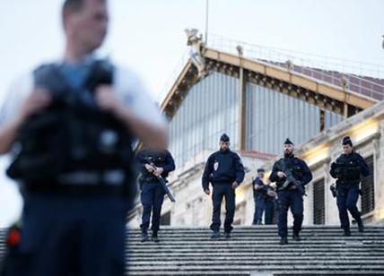 Attentato a Marsiglia, la Procura di Roma apre un'inchiesta contro ignoti