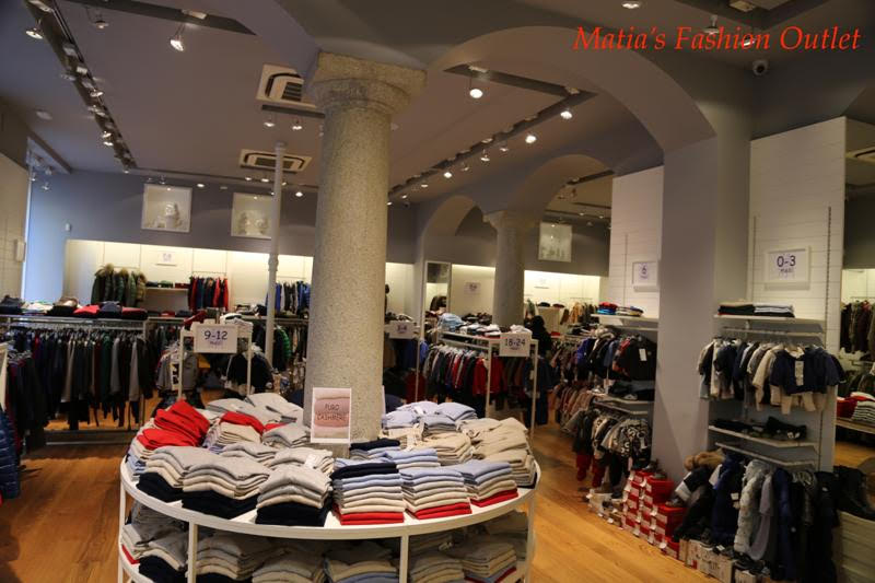 MATIA'S FASHION OUTLET - Nell'universo mondo dell'outlet, Matia's è il posto dove trovare l'affare. I negozi Matia's sono situati in varie zone della città: in piazza Mirabello, in Corso Venezia, in corso Magenta e in via Balzan (angolo Solferino) con il negozio dedicato ai bimbi. ARMANI, D&G, ASPESI, ALBERTA FERRETTI, ROBERTO CAVALLI, RALPH LAUREN sono solo alcuni dei brand tutti da provare!