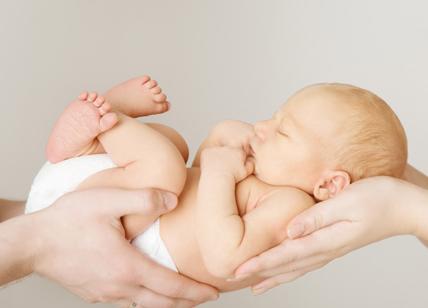 Istat, "Nascite 2020 sotto 400 mila. Rendere compatibili lavoro e maternità"