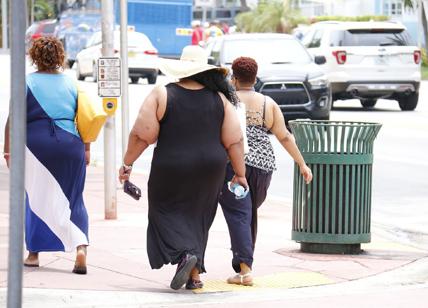 Obesità: nel 2045 un quarto della popolazione mondiale sarà obeso - ALLARME