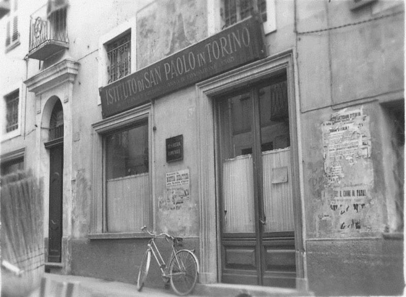 Una filiale San Paolo negli anni Cinquanta.