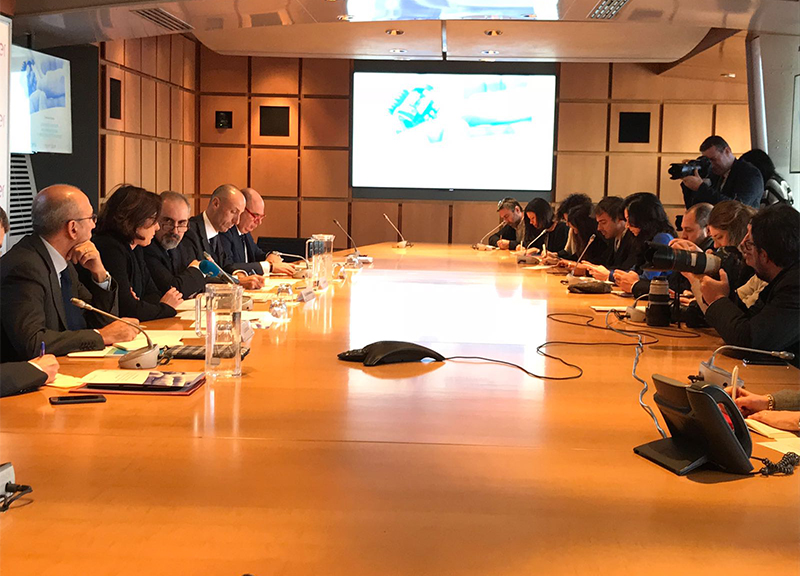 Un momento della presentazione dell'accordo siglato da Open Fiber con Acea. Un momento della presentazione dell'accordo siglato da Open Fiber con Acea.