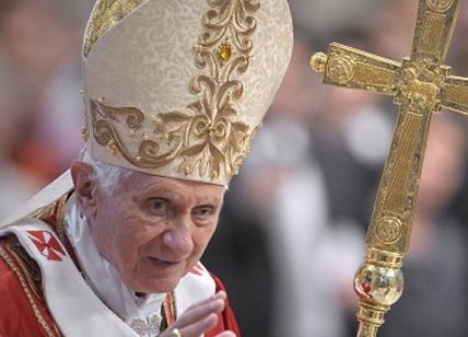 Vaticano, il Papa emerito Benedetto XVI ha una grave infezione al viso