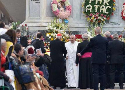 Papa Francesco a piazza di Spagna per la Festa dell'Immacolata