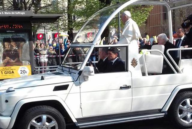 Papa Francesco a Milano - Foto da Facebook Papa Francesco a Milano - Foto da Facebook