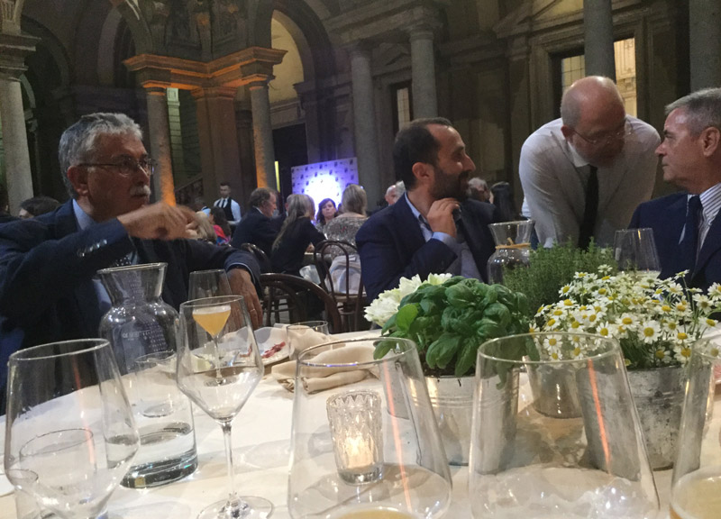 Premiolino, cena con Ezio Mauro: "Il miglior quotidiano italiano? Il Guardian"