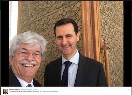 Siria, Antonio Razzi difende il selfie con Assad. E crolla sull'ortografia