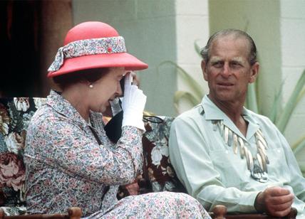 Elisabetta II e Filippo, nozze di platino: le foto private della regina. FOTO