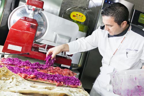 Il Bistrot di Autogrill a Identità Golose: un Open Lab sulle nuove tendenze alimentari, con un occhio di riguardo per il cibo vegano e vegetariano.