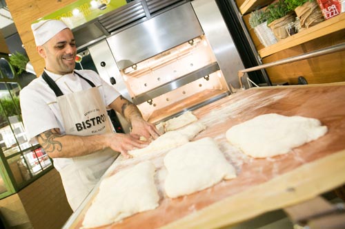 Il Bistrot di Autogrill a Identità Golose: un Open Lab sulle nuove tendenze alimentari, con un occhio di riguardo per il cibo vegano e vegetariano.
