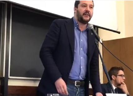 Salvini in Cattolica: "Alleanza con i 5 Stelle? Ad oggi no. Imbarazzo Milan"