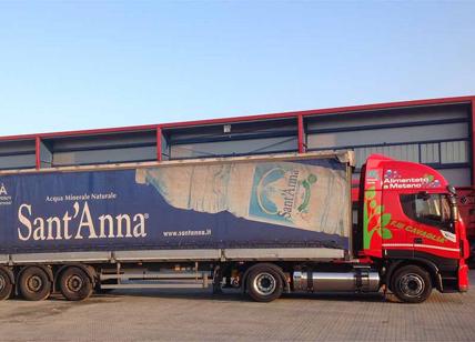 Acqua Sant'Anna viaggia su camion ecologici a LNG