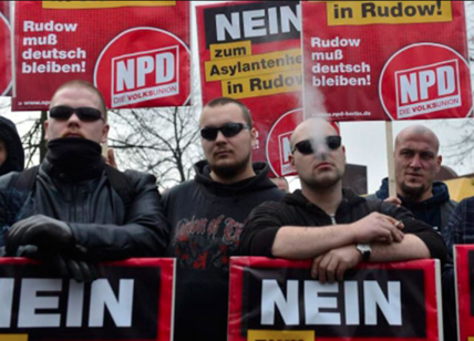 Germania, impazza l'ultradestra: AFD supera i socialisti e Angela Merkel trema