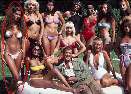 Il segreto di 007: la Bond Girl era una transessuale - le foto NUDA