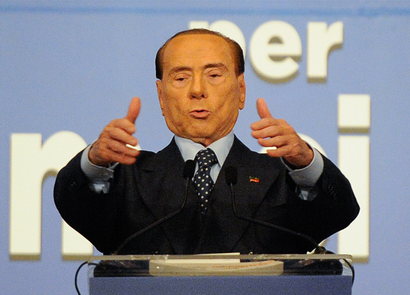 Silvio berlusconi ape 2