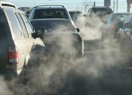 Roma, torna l'incubo smog: il Comune ferma veicoli più inquinanti per 3 giorni