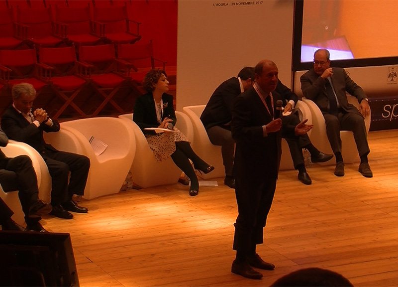 Un momento della presentazione del progetto Open Fiber e Wind Tre per la sperimentazione del 5G a L’Aquila, oggi all’Auditorium del Parco proprio a L’Aquila. Un momento della presentazione del progetto Open Fiber e Wind Tre per la sperimentazione del 5G a L’Aquila, oggi all’Auditorium del Parco proprio a L’Aquila.