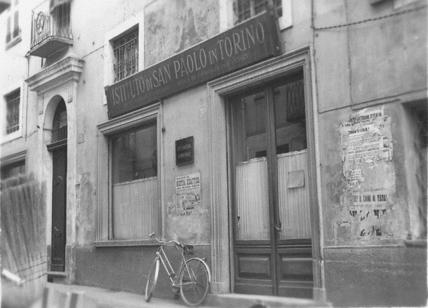 Intesa Sanpaolo presenta il volume su 60 anni di storia (1946-2006) San Paolo Intesa Sanpaolo presenta il volume su 60 anni di storia (1946-2006) San Paolo