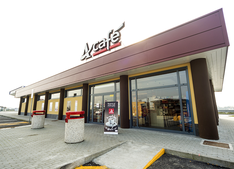 L'Acafé Autogrill nella nuova area di servizio Adda Sud sulla BreBeMi.