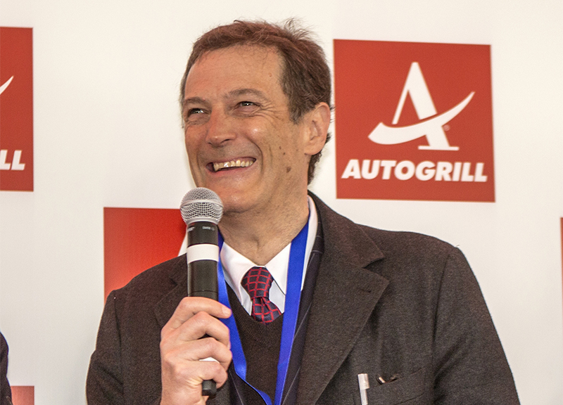 Gianmario Tondato, Amministratore Delegato di Autogrill, tiene il suo discorso all'inaugurazione dell'area di servizio Adda Sud sulla BreBeMi, dove Autogrill ha aperto un Acafé.