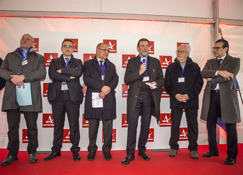 Gianmario Tondato, Amministratore Delegato di Autogrill, tiene il suo discorso all'inaugurazione dell'area di servizio Adda Sud sulla Brebemi, dove Autogrill ha aperto un Acafé.