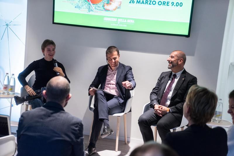 Bebe Vio e Ivan Capelli con Massimo Sideri, editorialista del Corriere della Sera e responsabile editoriale di Corriere Innovazione, alla prima delle Colazioni Digitali Sorgenia, incontri dedicati all’innovazione e alle sue influenze nei diversi campi della vita quotidiana presentati da Corriere Innovazione, il nuovo mensile di cultura dell’innovazione del Corriere della Sera.