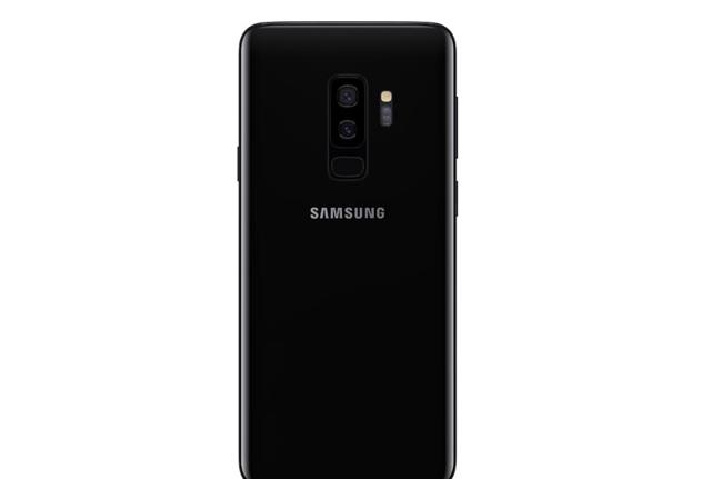 Il retro del nuovo GalaxyS9Plus Black, con la super fotocamera. Il retro del nuovo GalaxyS9Plus Black, con la super fotocamera.