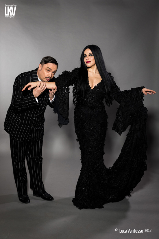 La Famiglia Addams Morticia e Gomez